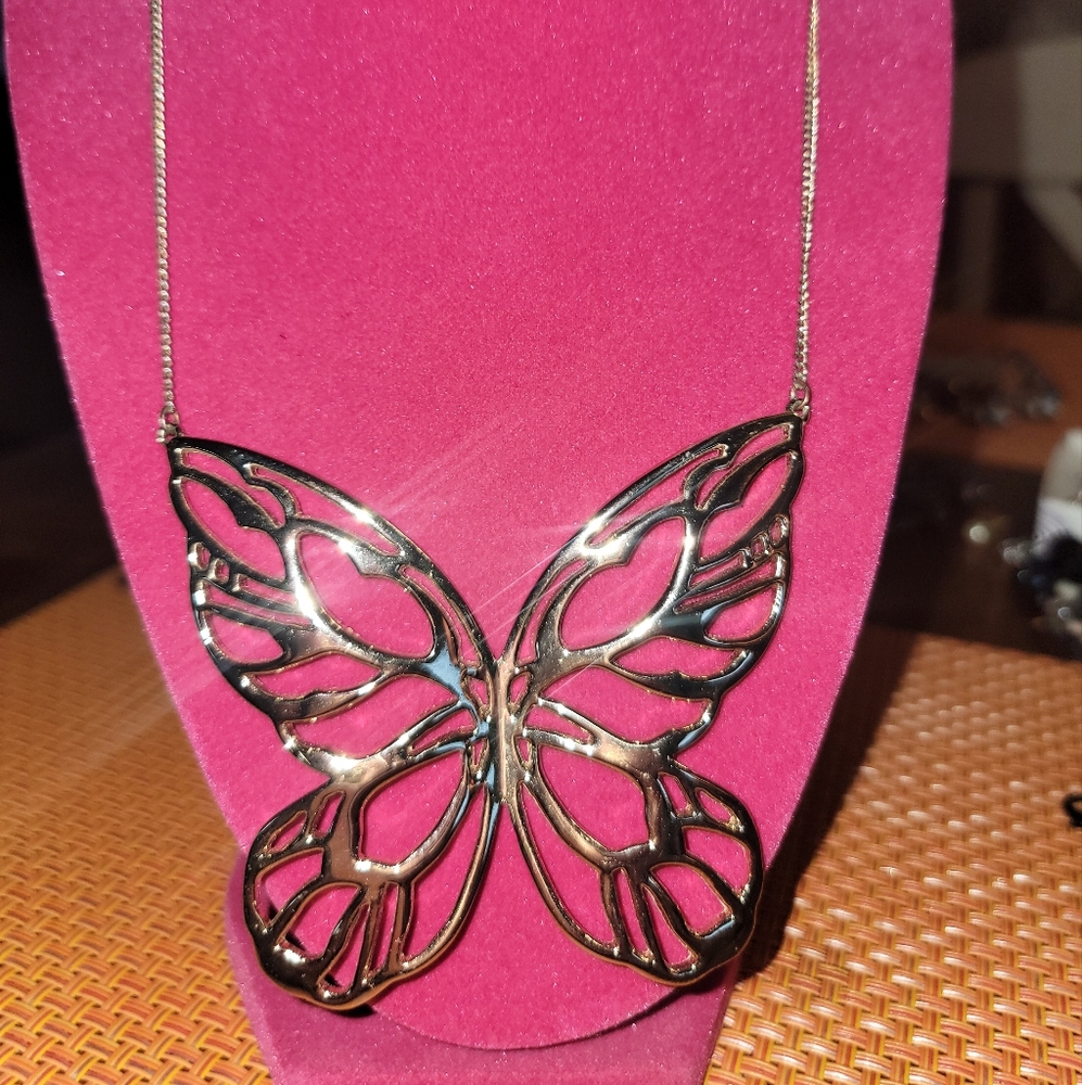Elegant Gold Butterfly Necklace 31/2 Inches Wide 3 Inches Long